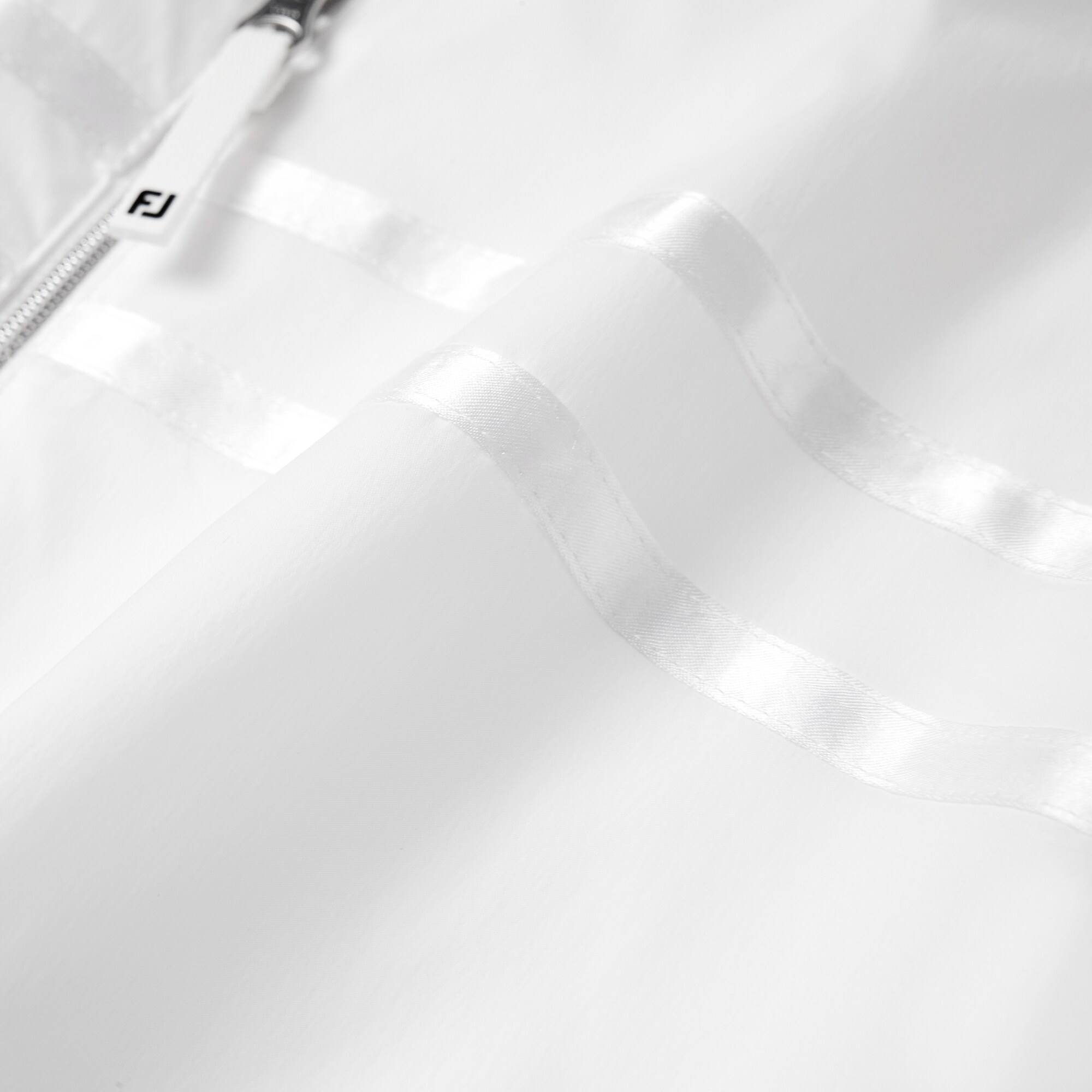 여성 에센셜 윈드브레이커