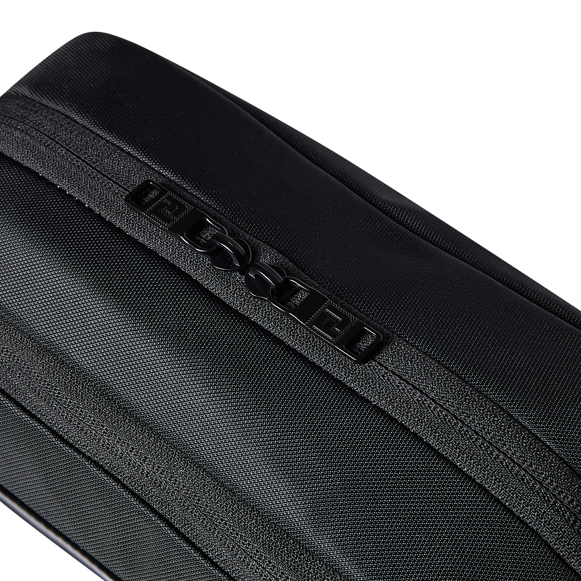 에센셜 포인트 파우치